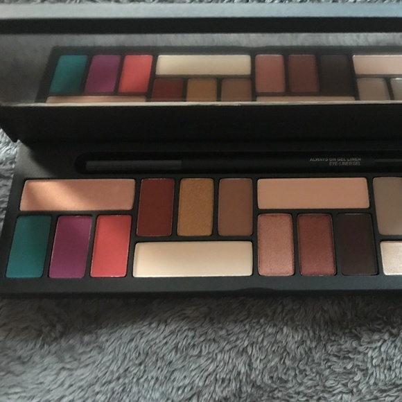 Smashbox L.A. Covershot Eye Palette - Picture 3 of 5